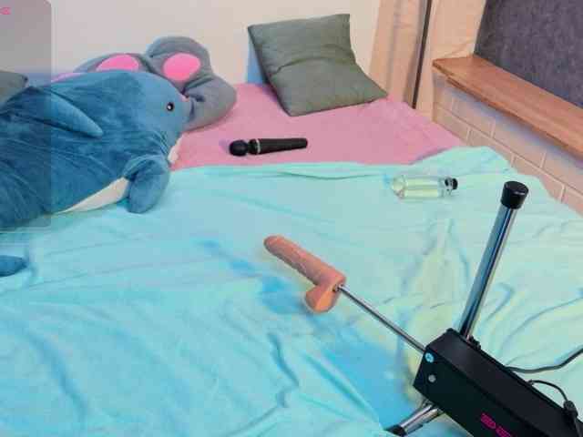 KIKIKrash webcam