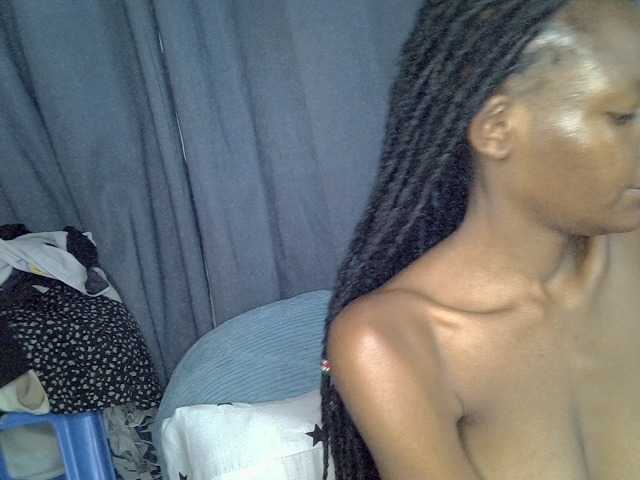 Cynne live cam on BongaCams