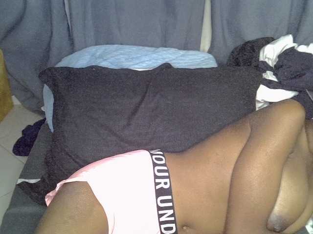 Cynne live cam on BongaCams