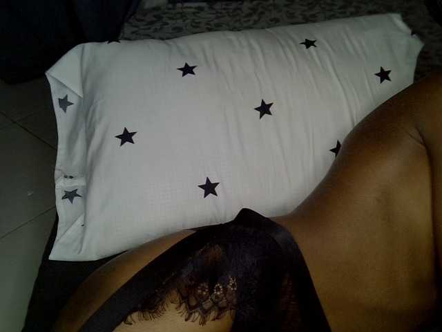 Cynne, live now on BongaCams