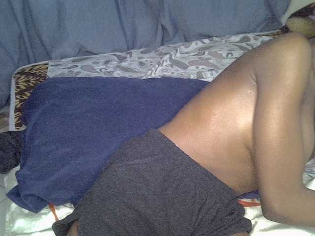 Cynne live cam preview