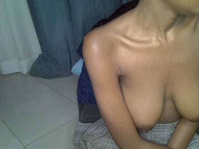 Cynne live cam on BongaCams