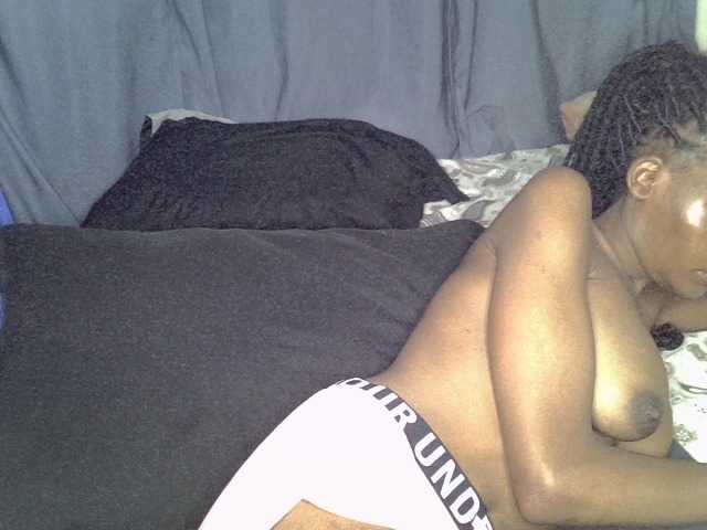 Cynne live cam on BongaCams