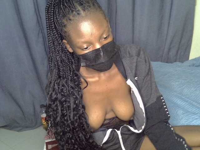 Cynne live cam on BongaCams