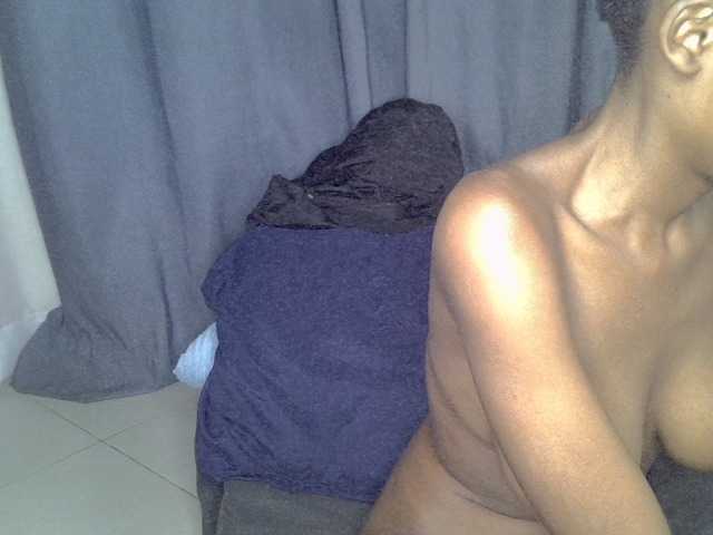 Cynne live cam on BongaCams
