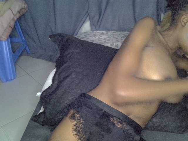 Cynne live cam on BongaCams
