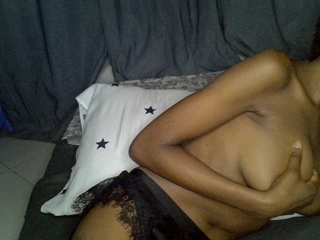 Cynne live cam on BongaCams
