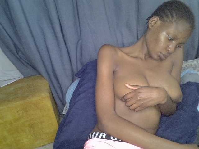 Cynne live cam on BongaCams
