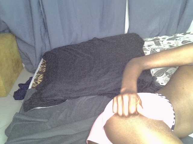 Cynne live cam preview