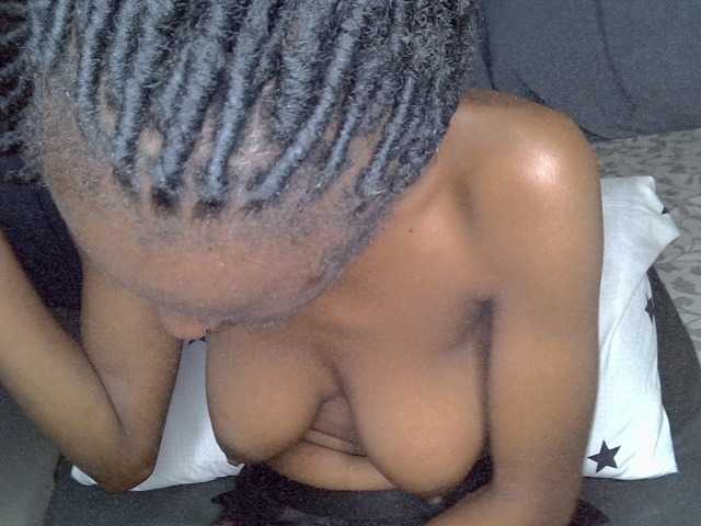 Cynne live cam on BongaCams