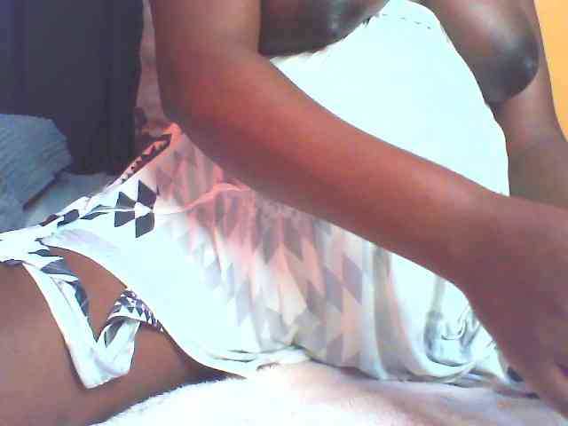 EboniesBelle webcam