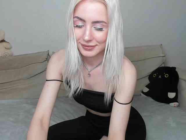 daeneryy webcam