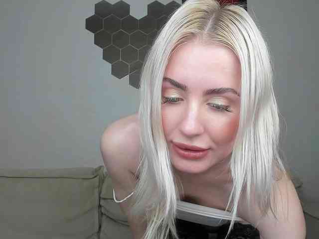 daeneryy webcam