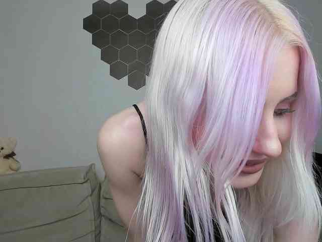 daeneryy webcam