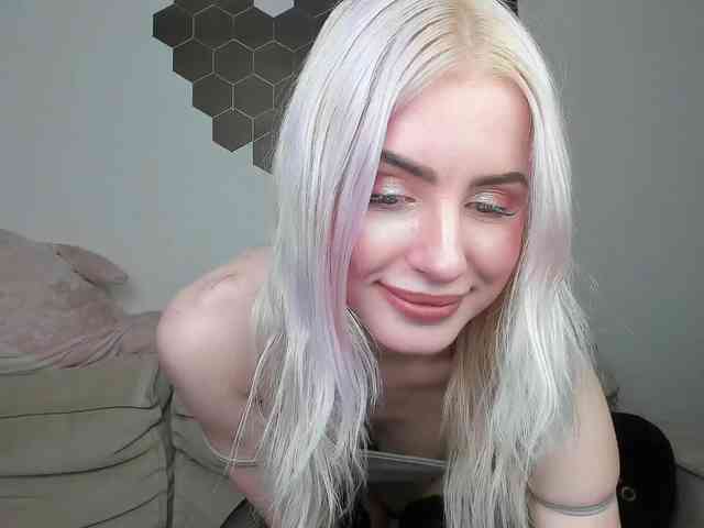 daeneryy webcam