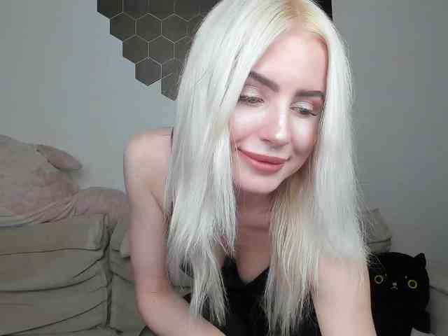 daeneryy webcam