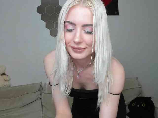 daeneryy webcam