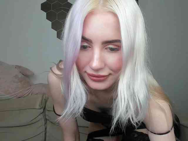 daeneryy webcam