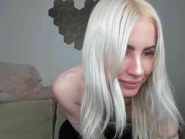 daeneryy webcam