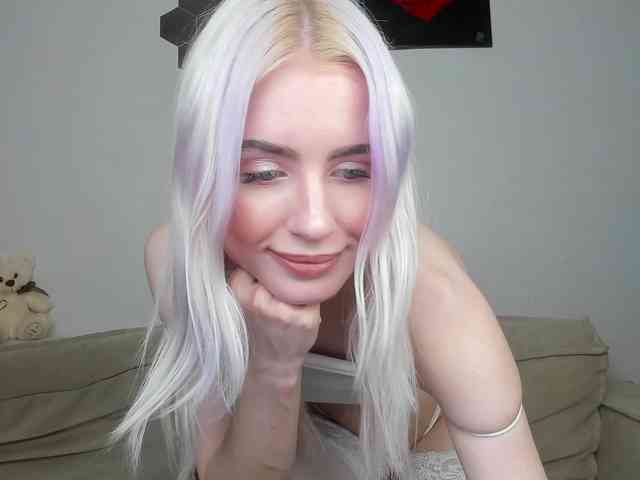 daeneryy webcam