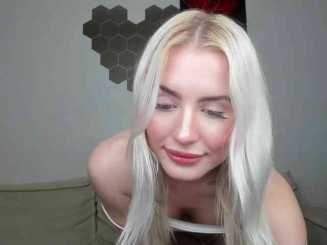 daeneryy webcam