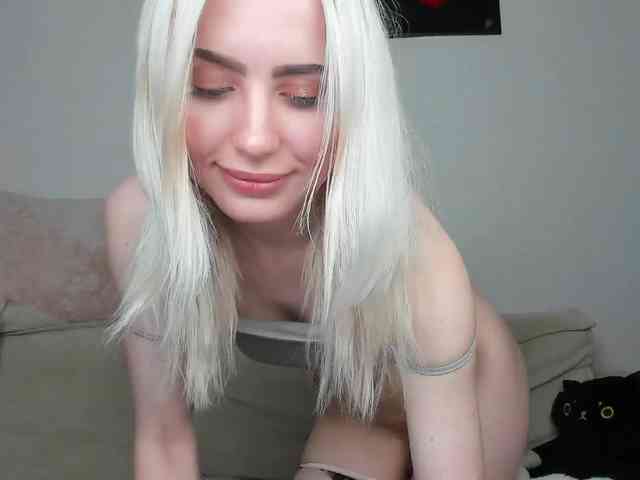 daeneryy webcam