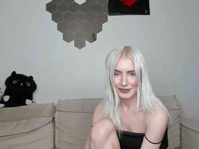daeneryy webcam