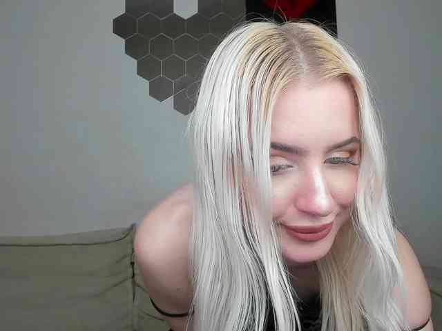 daeneryy webcam