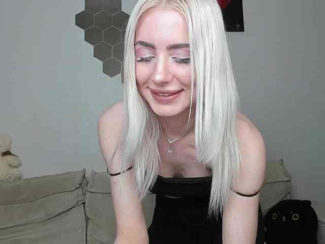 daeneryy webcam