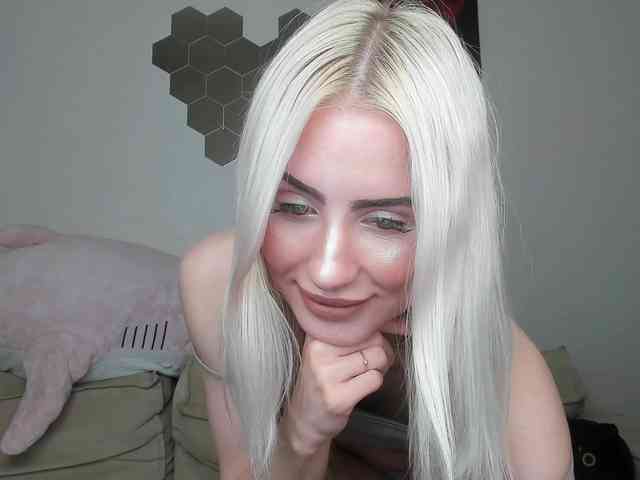 daeneryy webcam