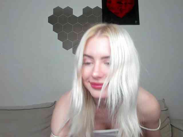 daeneryy webcam