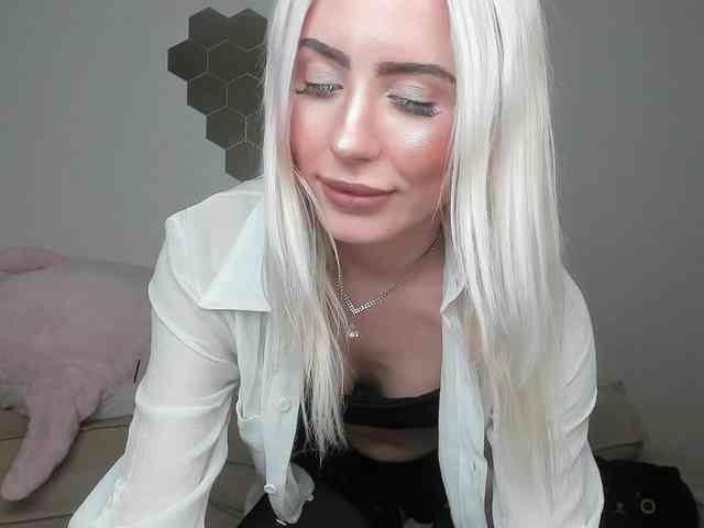 daeneryy webcam