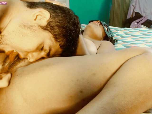 LeoAndKali webcam model