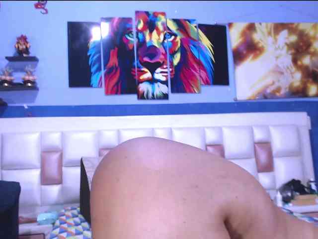 LeoAndKali webcam