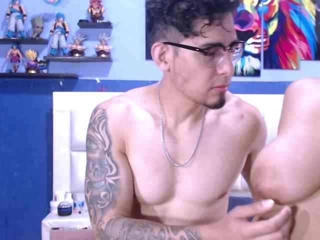LeoAndKali webcam