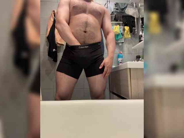 LipBodybuilder Sex Cam Show
