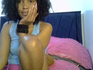 PrettyBambi's Live Webcam
