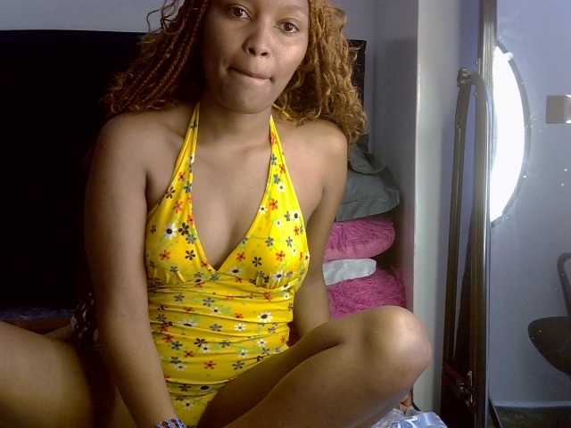 PrettyBambi live cam on BongaCams