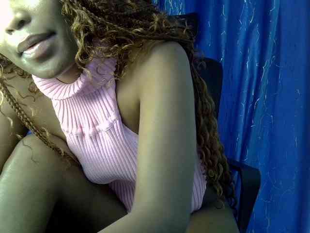 PrettyBambi webcam