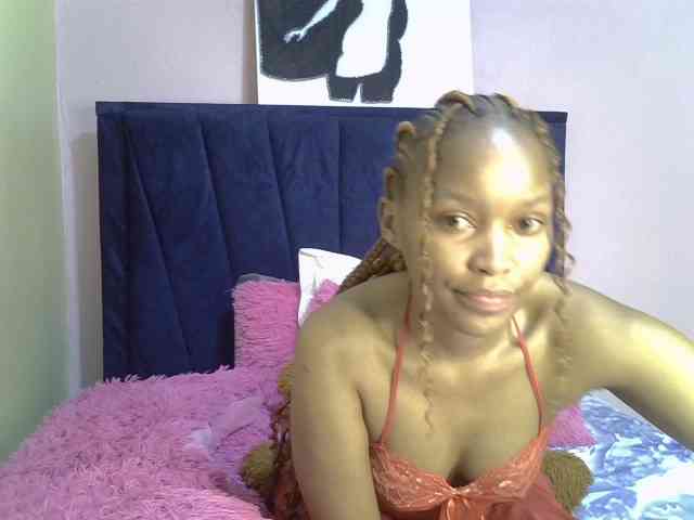 PrettyBambi webcam