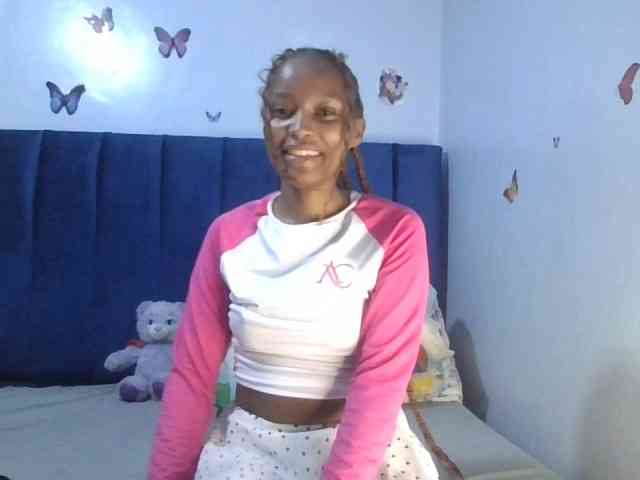 PrettyBambi webcam