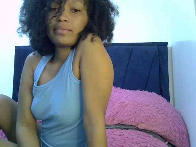PrettyBambi webcam