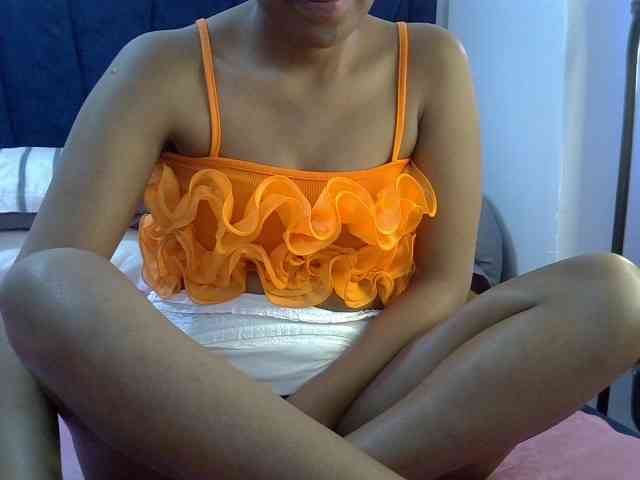 PrettyBambi webcam