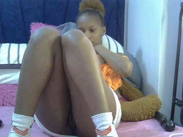 PrettyBambi webcam
