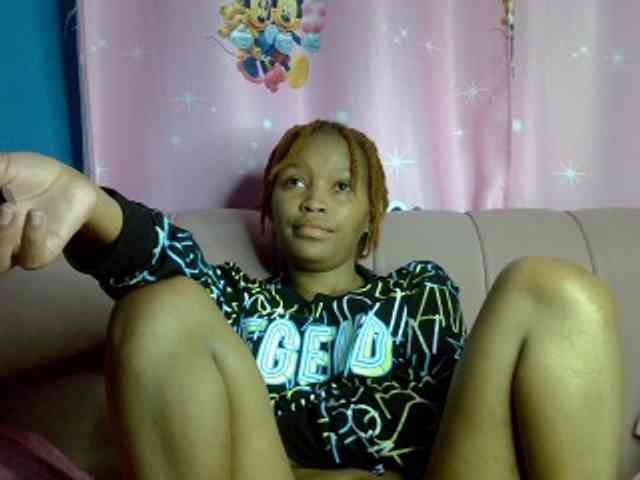 PrettyBambi webcam