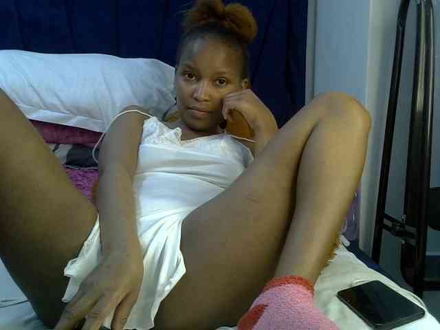 PrettyBambi webcam