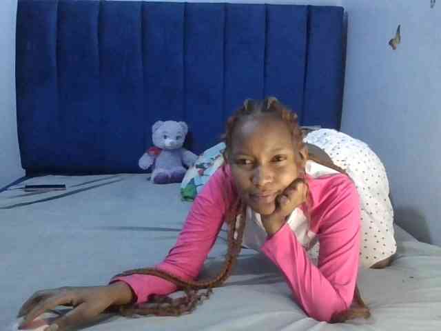 PrettyBambi webcam