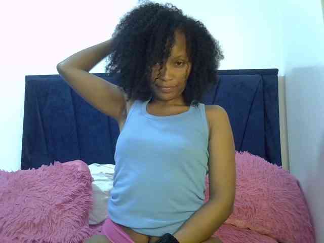 PrettyBambi webcam