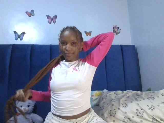 PrettyBambi webcam