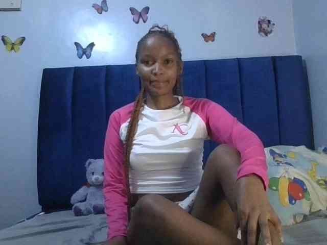 PrettyBambi webcam